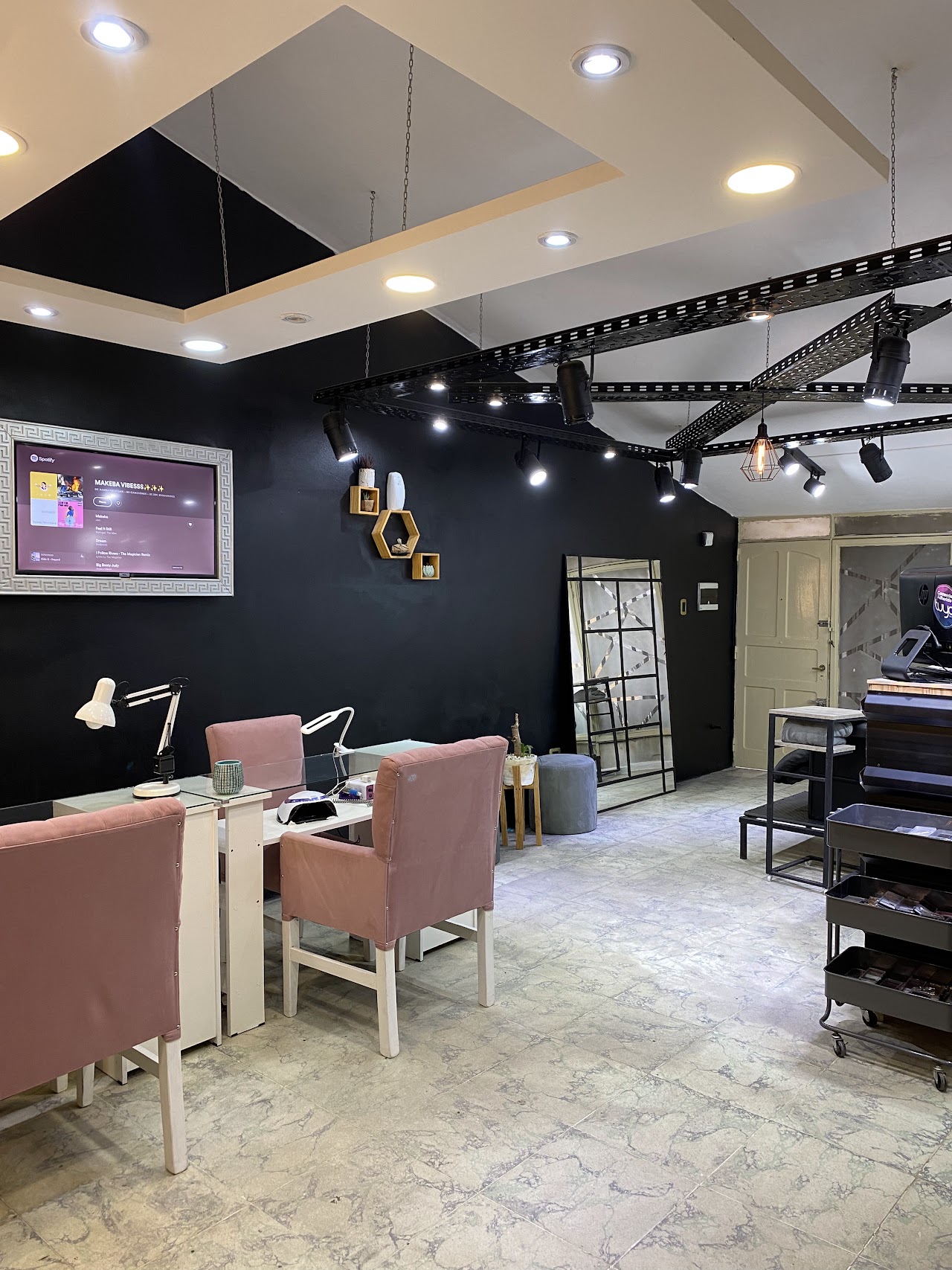 Instalaciones de lujo de Brenna Beauty Atelier en Resistencia